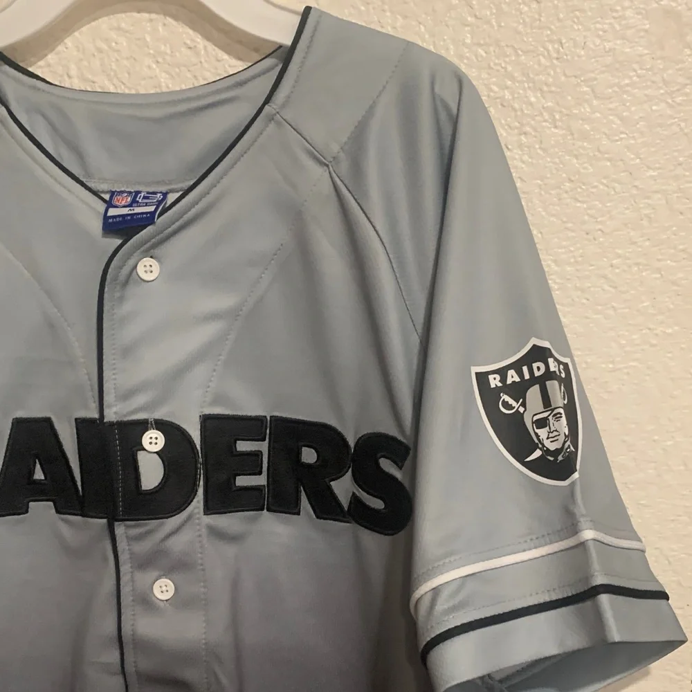 NFL Raiders Gray and Black Gradient Jersey - Picture 4 of 10